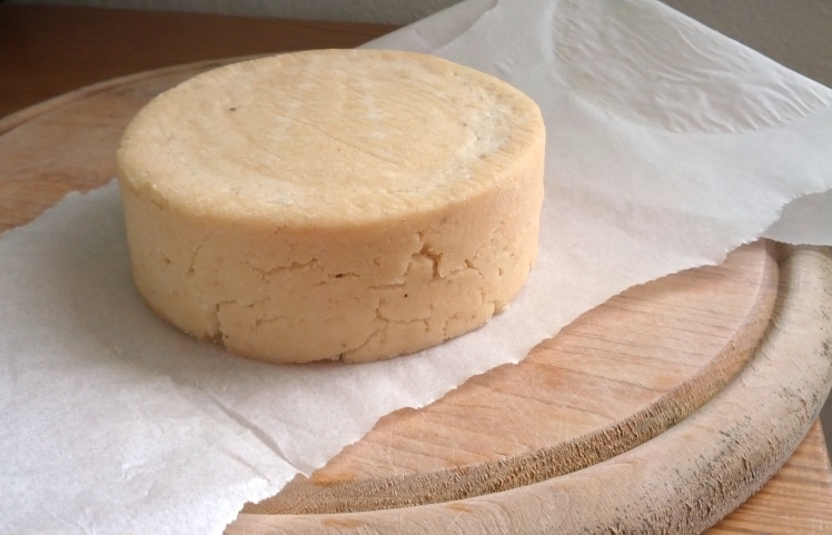queso raw, raw cheese